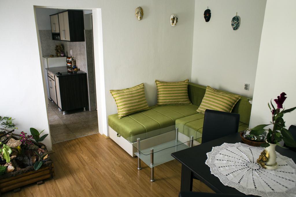 Green Apartment Novi Sad Esterno foto