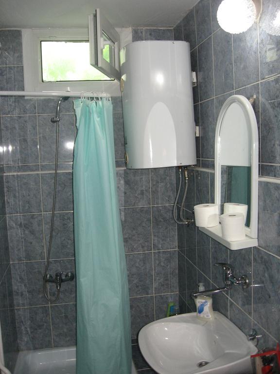 Green Apartment Novi Sad Esterno foto
